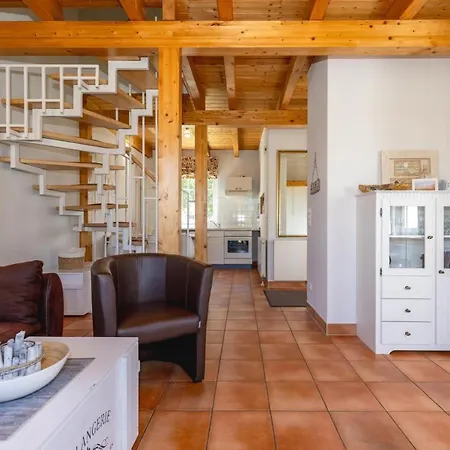Seepferdchen, 01a Haus Usedom 1a بيت للعطل *
